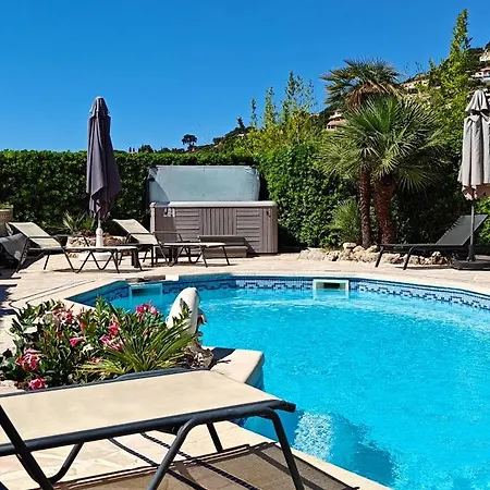 Guest house Plein Sud-piscine-spa-climatisation-parking Prive-calme Et Detente Cavalaire-sur-Mer